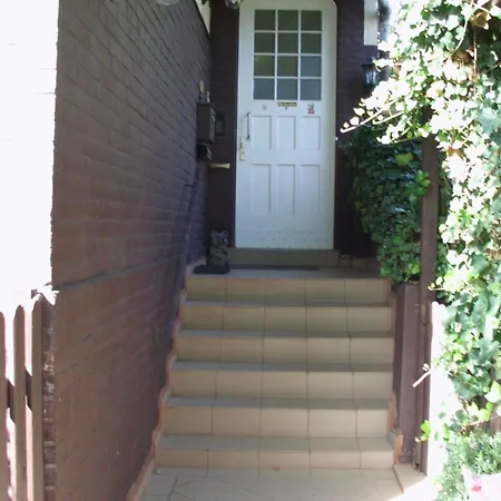 منزل للإقامة In Einem Haus Inkl Parkplatz Nach Verfuegbarkeit *