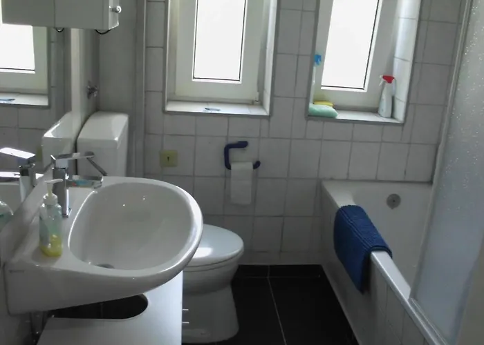 In Einem Haus Inkl Parkplatz Nach Verfuegbarkeit Έσσεν